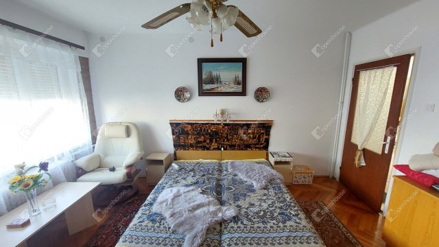 Eladó családi ház, Oroszlányban 69 M Ft, 4 szobás