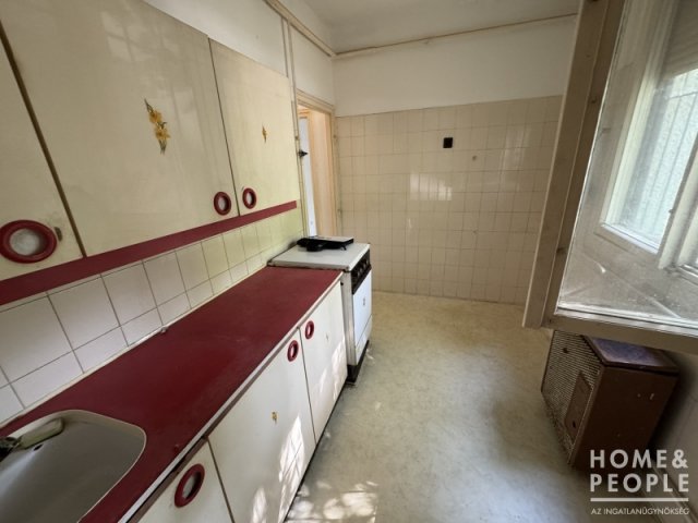 Eladó téglalakás, Hódmezővásárhelyen 32 M Ft, 2 szobás
