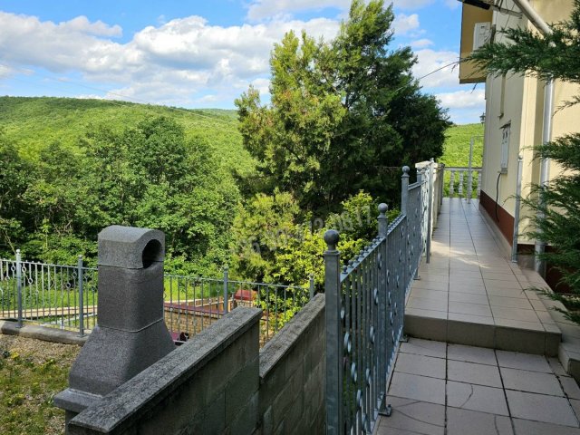 Eladó családi ház, Szarvaskőben 59.9 M Ft, 3 szobás