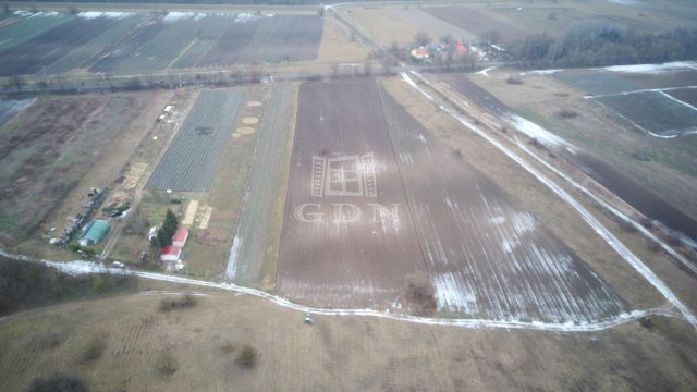 Eladó mezogazdasagi ingatlan, Pócsmegyeren 15 M Ft