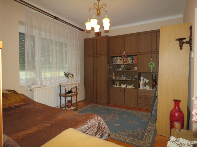 Eladó téglalakás, Mosonmagyaróváron 36 M Ft, 2 szobás