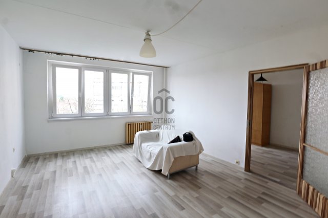 Eladó panellakás, Kecskeméten 44.9 M Ft, 2 szobás