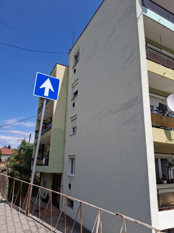Eladó téglalakás, Ózdon 12.5 M Ft, 2 szobás