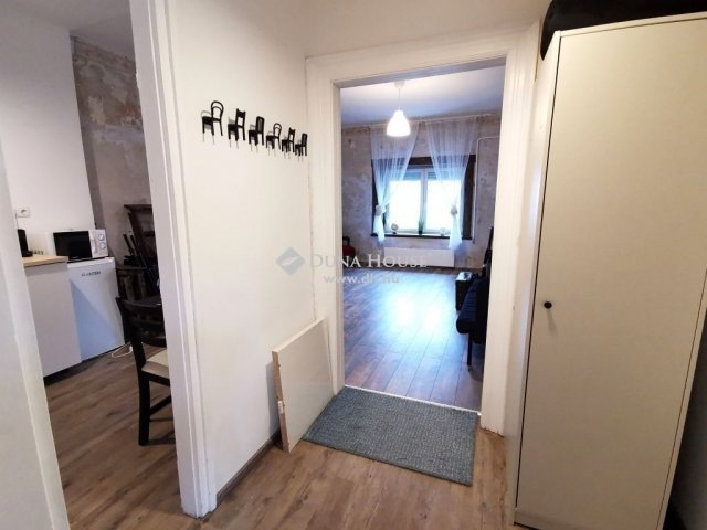 Eladó családi ház, Budaörsön 59.9 M Ft, 2 szobás