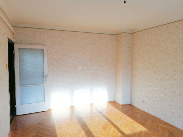 Eladó téglalakás, Nyíregyházán 32.5 M Ft, 2 szobás