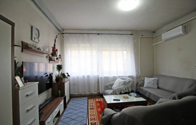Eladó családi ház, Dombóváron 32 M Ft, 5 szobás
