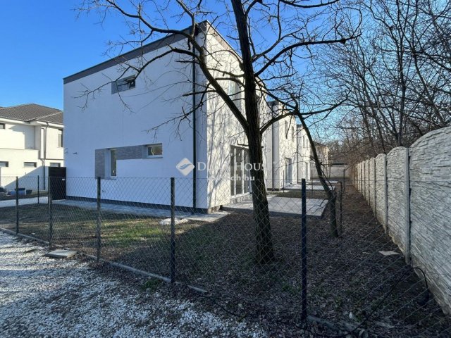 Eladó családi ház, Budapesten, XVII. kerületben 119 M Ft