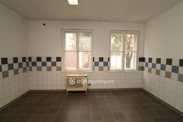 Eladó családi ház, Taksonyon 55.1 M Ft, 3 szobás