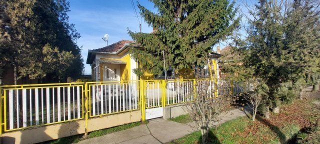 Eladó családi ház, Jászladányon 14.5 M Ft