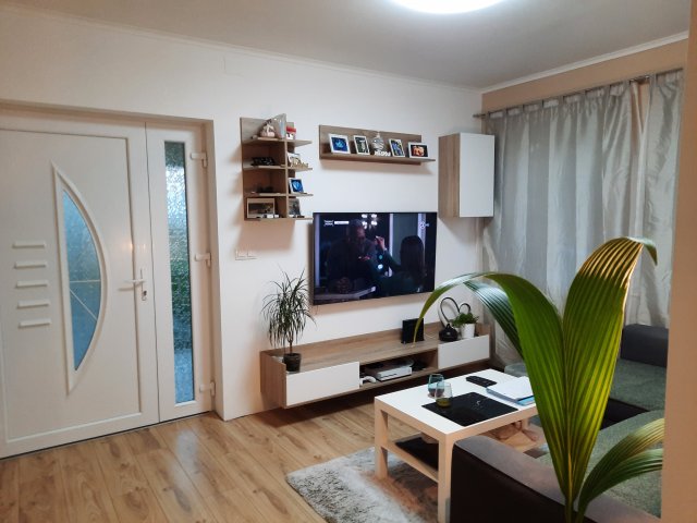 Eladó családi ház, Karádon 46.9 M Ft, 4 szobás