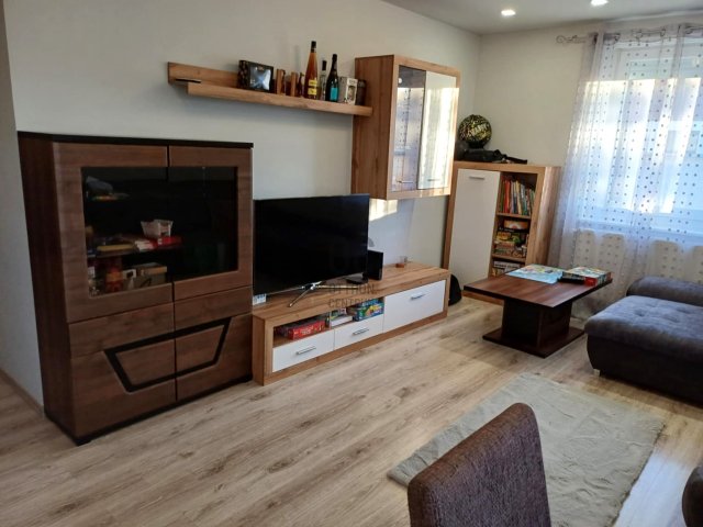 Eladó téglalakás, Debrecenben 79.99 M Ft, 4 szobás