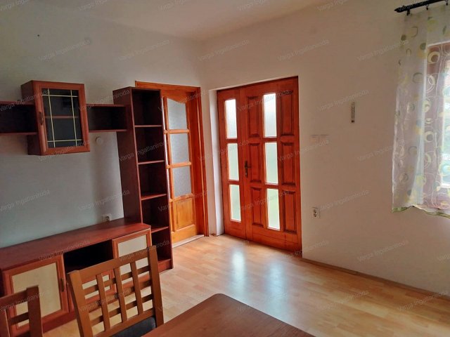 Eladó családi ház, Szigligeten 74.9 M Ft, 2 szobás