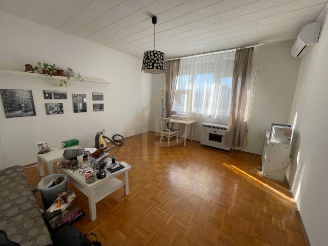 Eladó téglalakás, Debrecenben 49.9 M Ft, 3 szobás