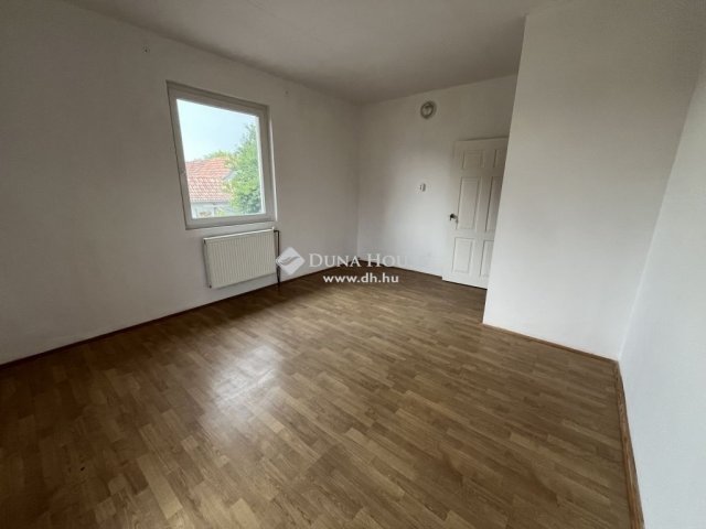 Eladó családi ház, Hajdúszoboszlón 165 M Ft, 8 szobás