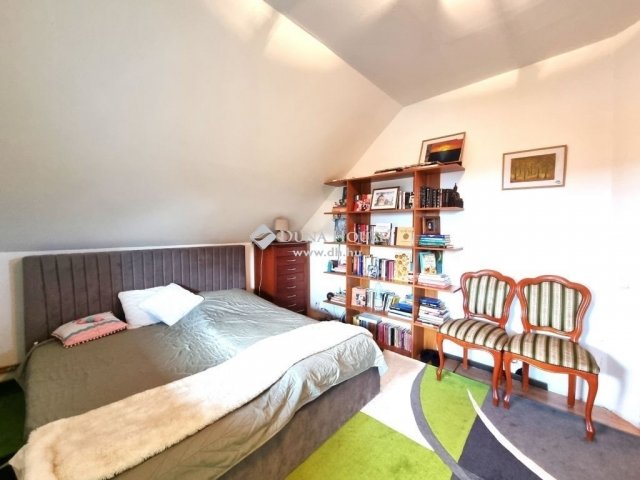Eladó családi ház, Szentmártonkátán 74.9 M Ft, 5 szobás
