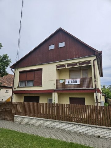 Eladó családi ház, Zagyvarékason 37.99 M Ft, 5 szobás