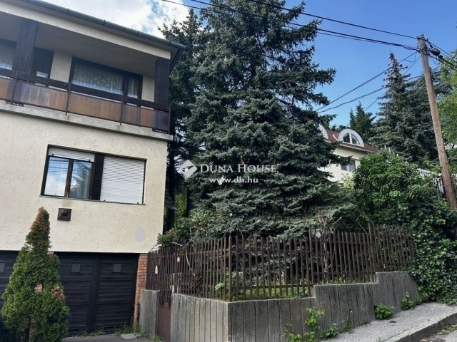 Eladó téglalakás, Budapesten, II. kerületben 170 M Ft