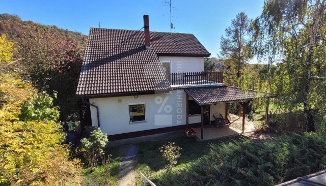 Eladó családi ház, Pécsett 93 M Ft, 5+1 szobás