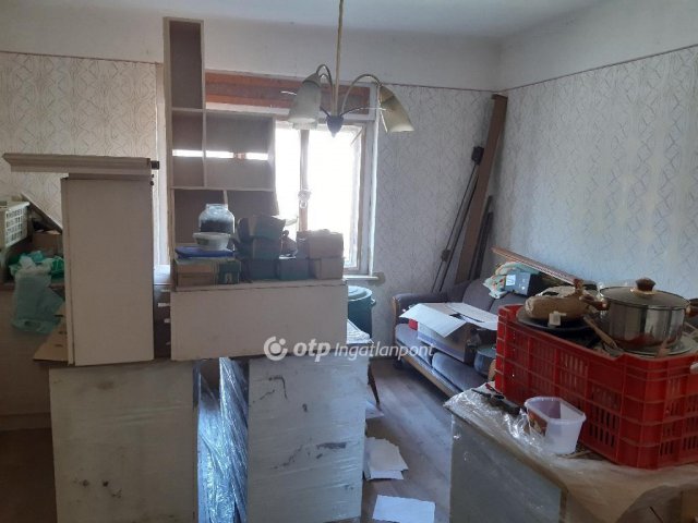 Eladó családi ház, Vácszentlászlón 18 M Ft, 4 szobás
