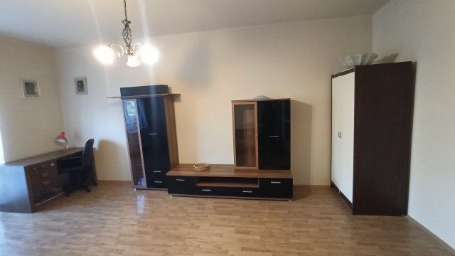 Kiadó téglalakás, albérlet, Debrecenben 140 E Ft / hó