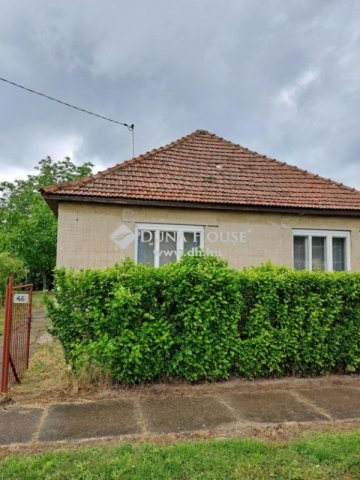 Eladó családi ház, Tataházán 11 M Ft, 3 szobás