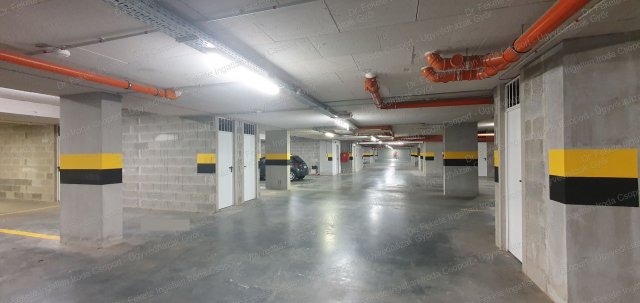 Eladó garázs, Győrött 6 M Ft, 1 szobás / költözzbe.hu