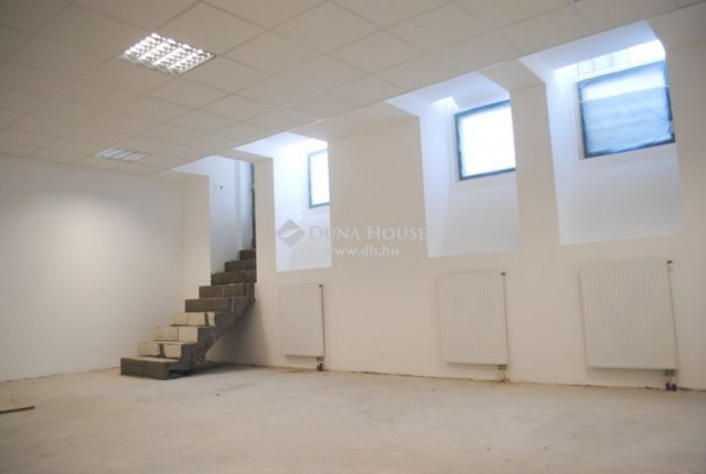 Eladó üzlethelyiség, Budapesten, IX. kerületben 84 M Ft