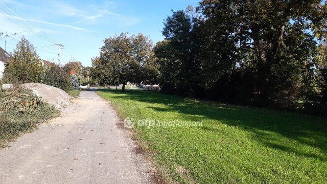 Eladó telek, Szabadszentkirályon 5.5 M Ft / költözzbe.hu