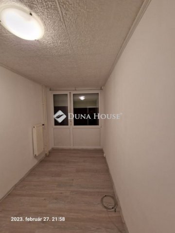 Kiadó panellakás, albérlet, Pécsett 140 E Ft / hó, 2 szobás
