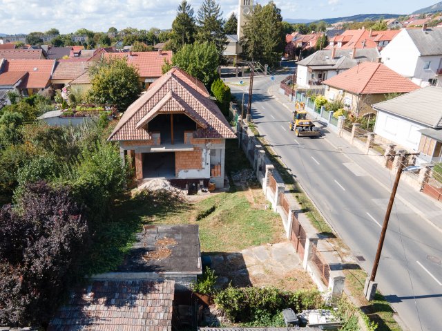 Eladó családi ház, Vácon, Lehár Ferenc utcában 47.9 M Ft