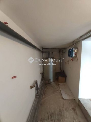 Eladó családi ház, Nagykőrösön 69.9 M Ft, 6 szobás