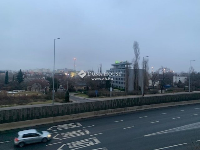 Eladó téglalakás, Budapesten, XI. kerületben 98 M Ft, 3 szobás