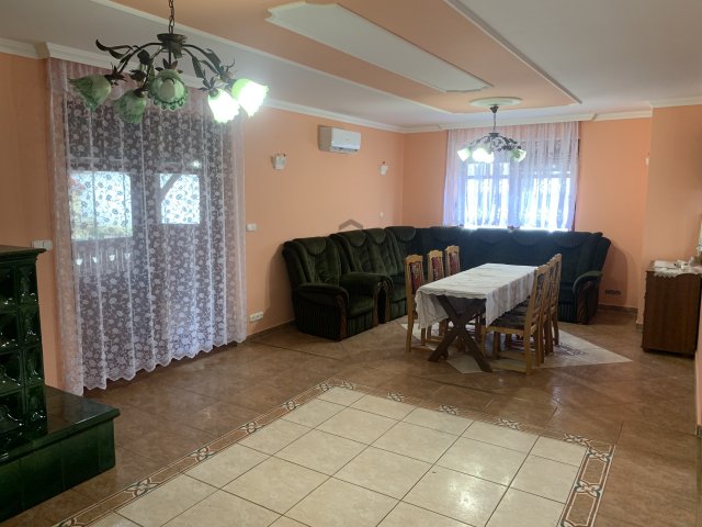 Eladó családi ház, Hajdúszoboszlón 115 M Ft, 7 szobás