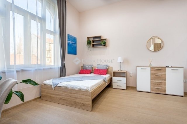 Eladó téglalakás, Budapesten, XI. kerületben 49.8 M Ft, 1 szobás