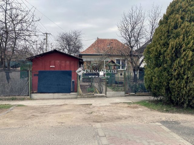 Eladó családi ház, Budapesten, XVII. kerületben 56 M Ft