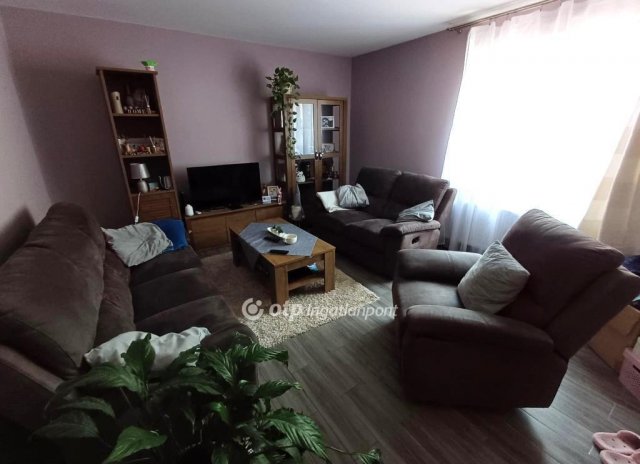 Eladó családi ház, Csongrádon 33.6 M Ft, 3 szobás