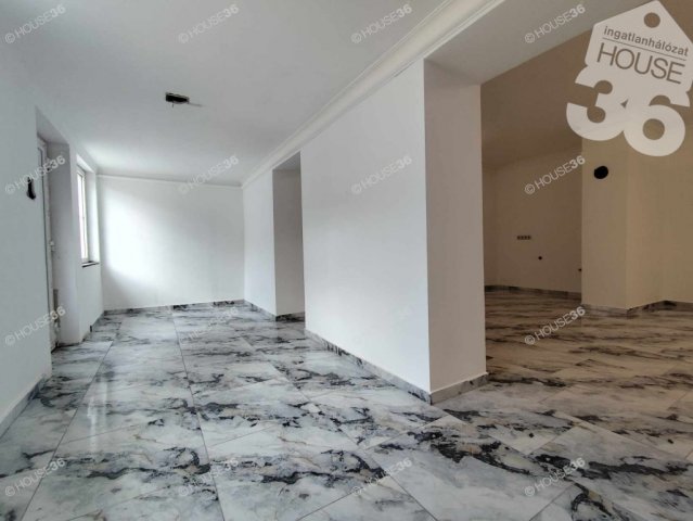 Eladó téglalakás, Kecskeméten 25 M Ft, 2 szobás