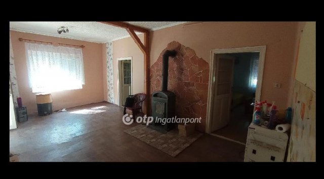 Eladó családi ház, Ostoroson 24.999 M Ft, 2 szobás