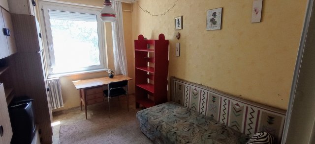 Eladó panellakás, Ajkán 33 M Ft, 1+2 szobás
