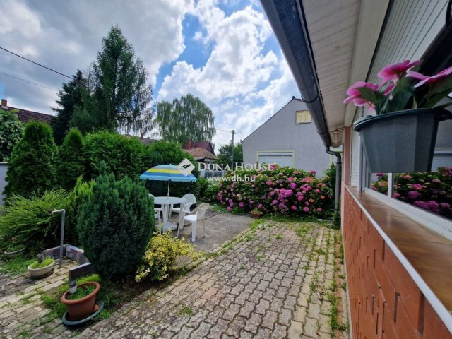 Eladó családi ház, Harkányban 33.5 M Ft, 2 szobás