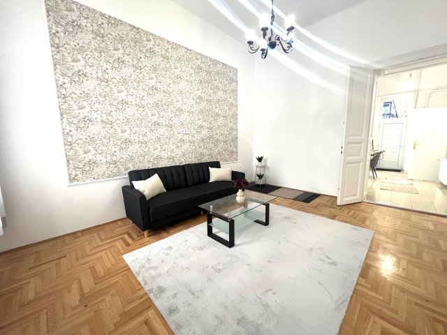 Eladó téglalakás, Budapesten, VI. kerületben 92.9 M Ft, 3 szobás