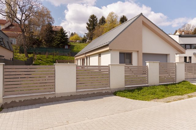 Eladó családi ház, Szentendrén 240 M Ft, 4 szobás