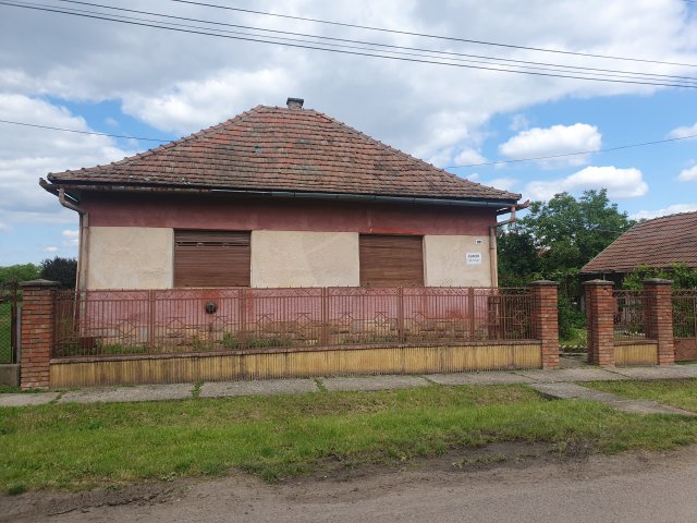 Eladó családi ház, Ludason 12.9 M Ft, 3 szobás
