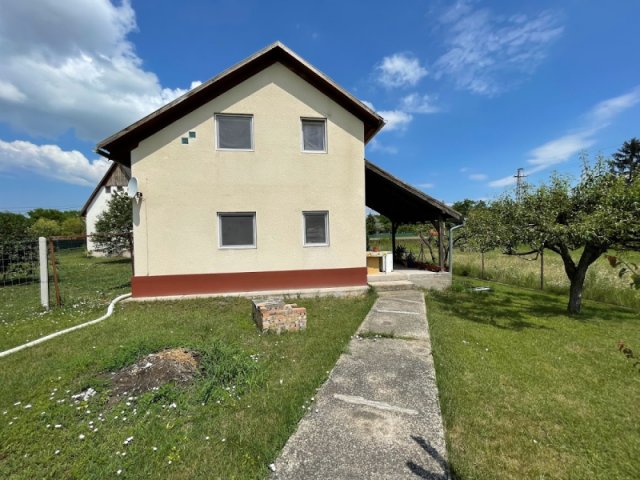 Eladó családi ház, Áporkán 69 M Ft, 7 szobás