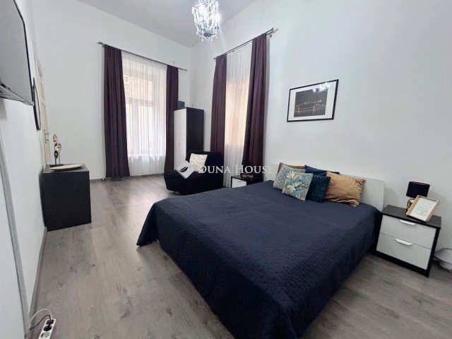 Eladó téglalakás, Budapesten, V. kerületben 89 M Ft, 2 szobás