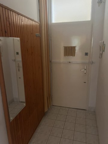 Eladó téglalakás, Veszprémben 43 M Ft, 2 szobás