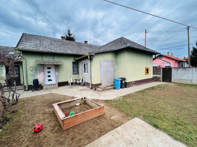 Eladó családi ház, Hajdúhadházon 19.9 M Ft, 2 szobás