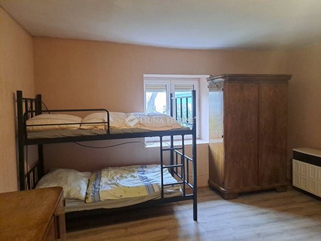 Kiadó családi ház, albérlet, Adonyban 744 E Ft / hó, 2 szobás