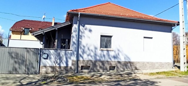 Eladó családi ház, XX. kerületben, Martinovics utcában
