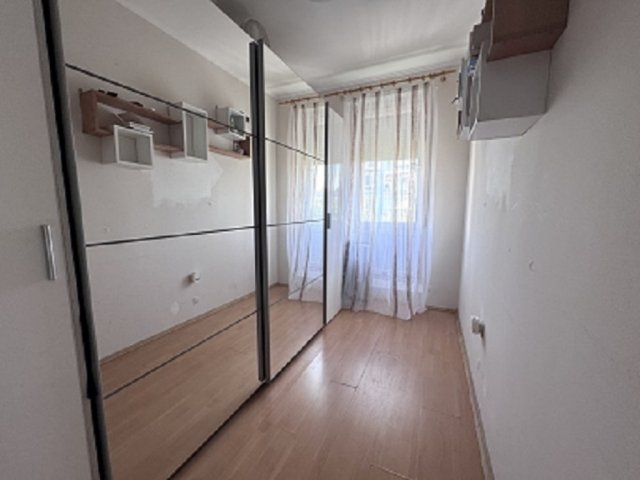 Eladó panellakás, Pécsett 39.99 M Ft, 2+1 szobás